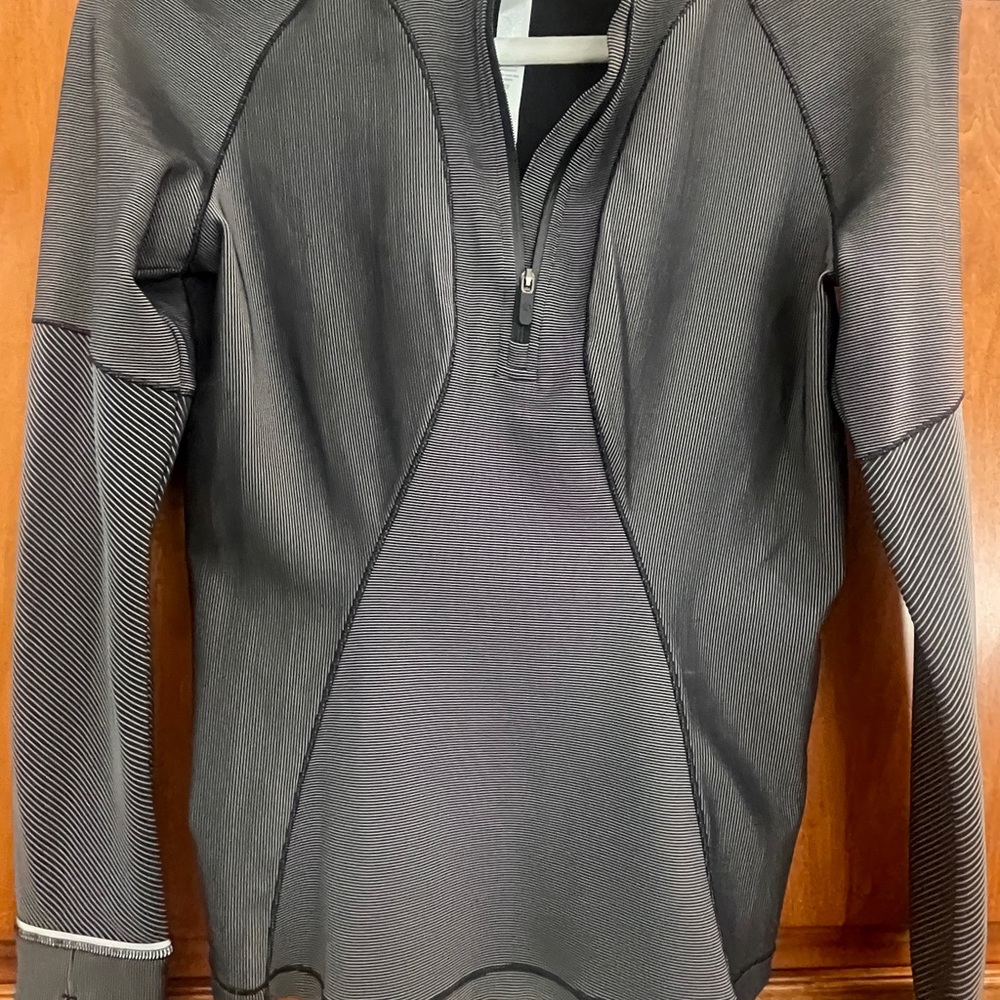 Lululemon Black Activewear Set - Picture 2 of 10